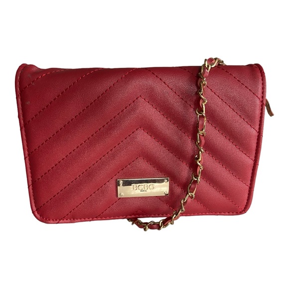 BCBG PARIS  Red Cross body bag. - Picture 2 of 8